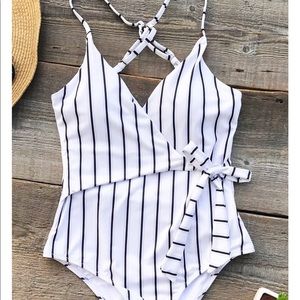 One piece cupshe swimsuit